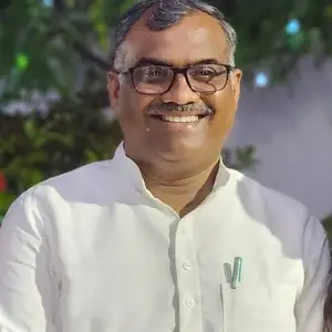 Shri Girish Chandra Yadav